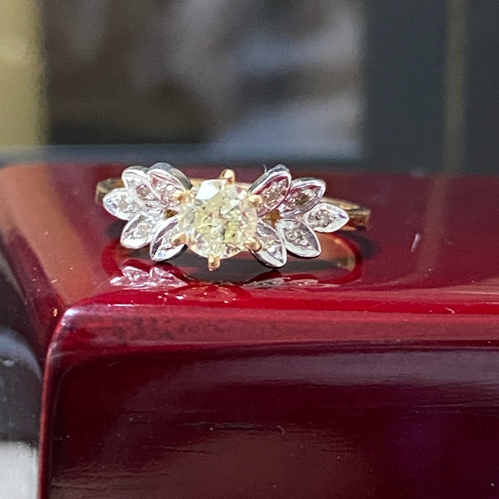 GENUINE NATURAL DIAMOND Engagement Ring Solid 14KT GOLD - Picture 10 of 17